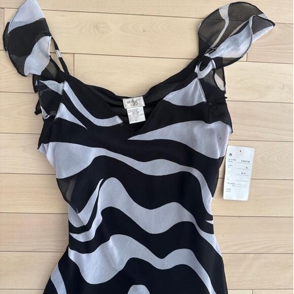 Vintage NWT deadstock Miss B dress with a bold black and white print - Picture 5 of 8